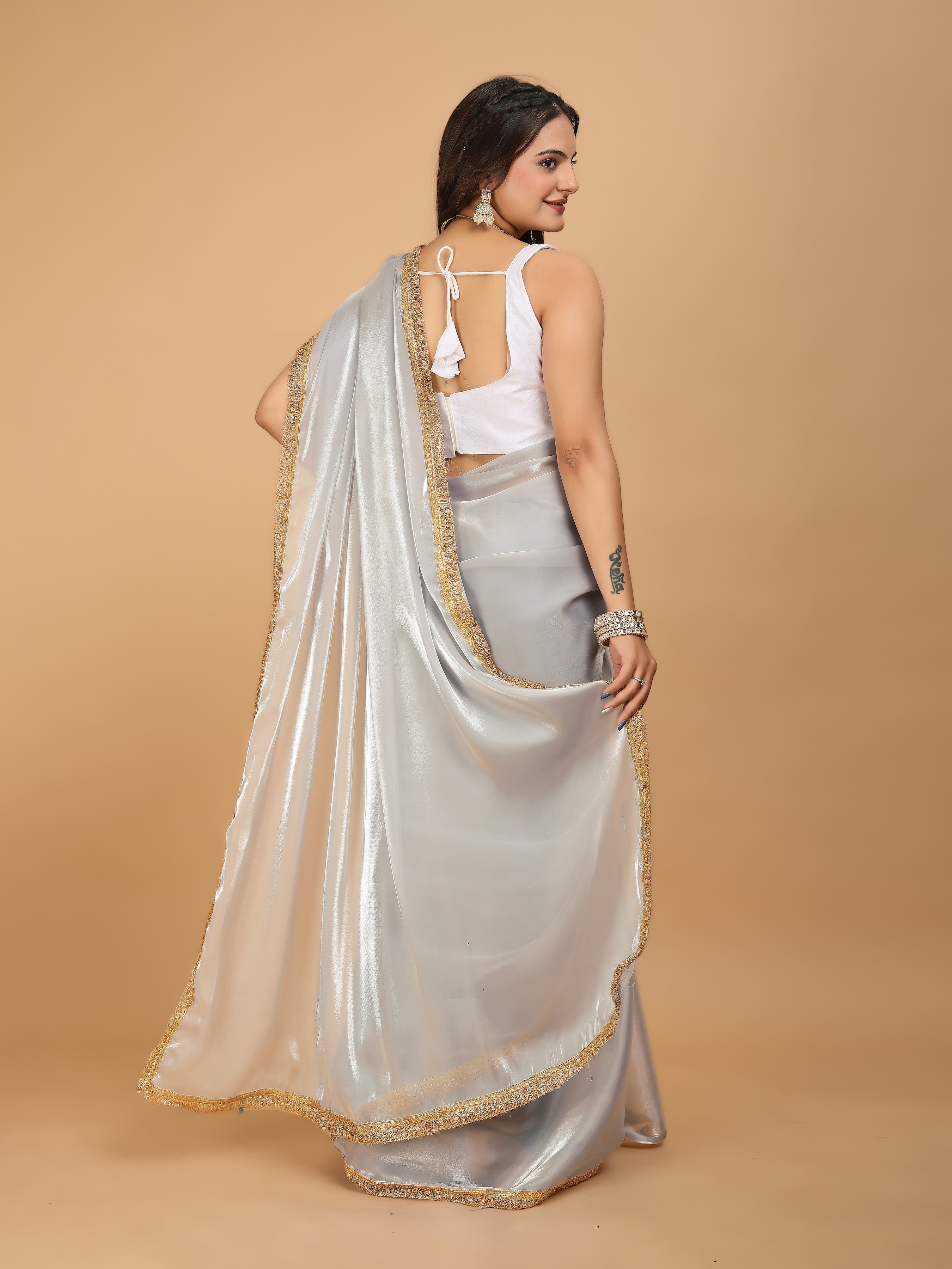 MK WOMEN'S Latest Ethnic wear Jimmychoo Saree With Lace Border Saree With Blouse Piece Pack Of 1.